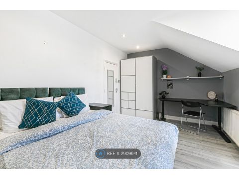 Cambridge Road, New Malden KT3, Room to rent