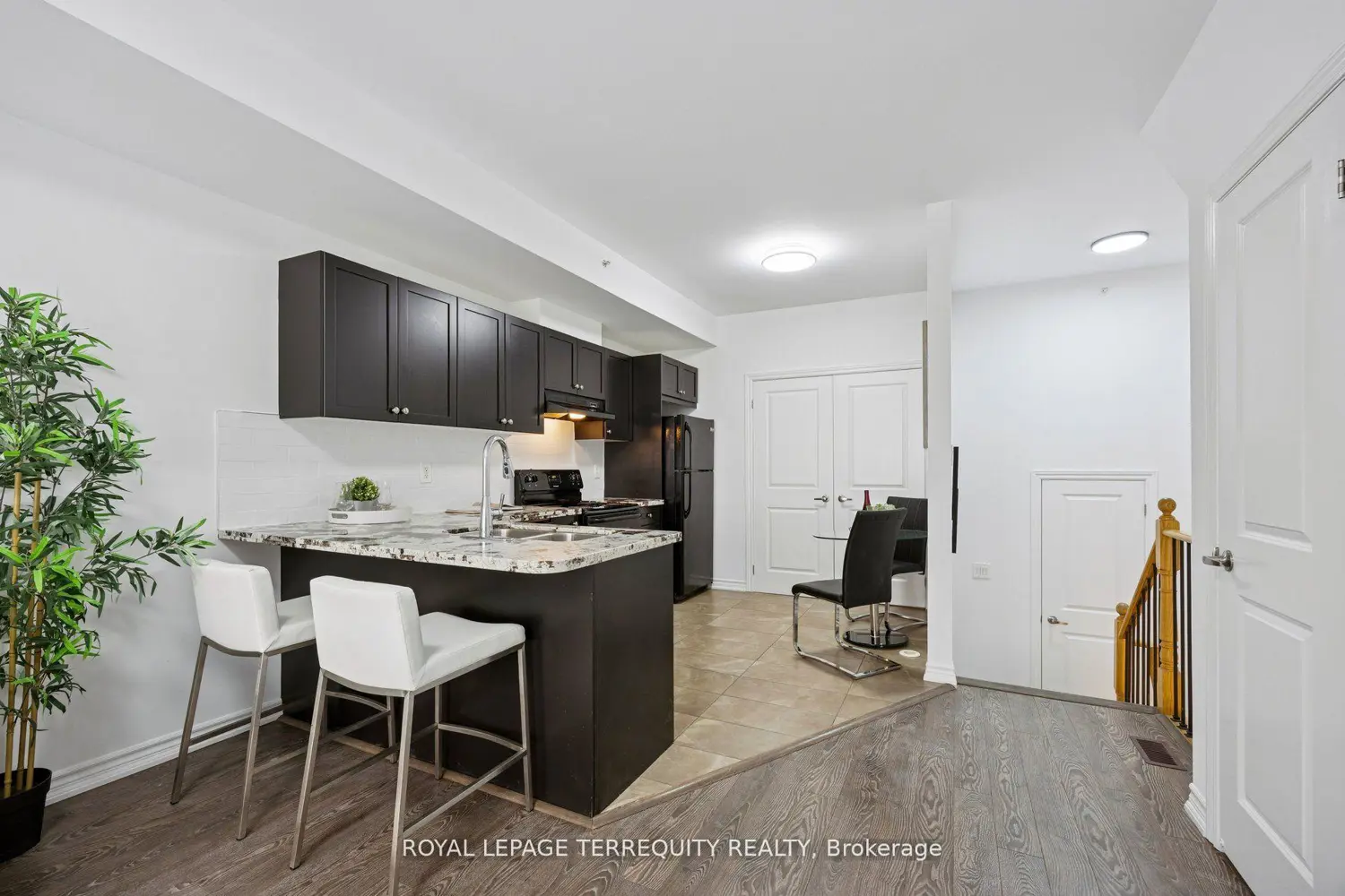 39 Drewry Avenue Th27 photo 3