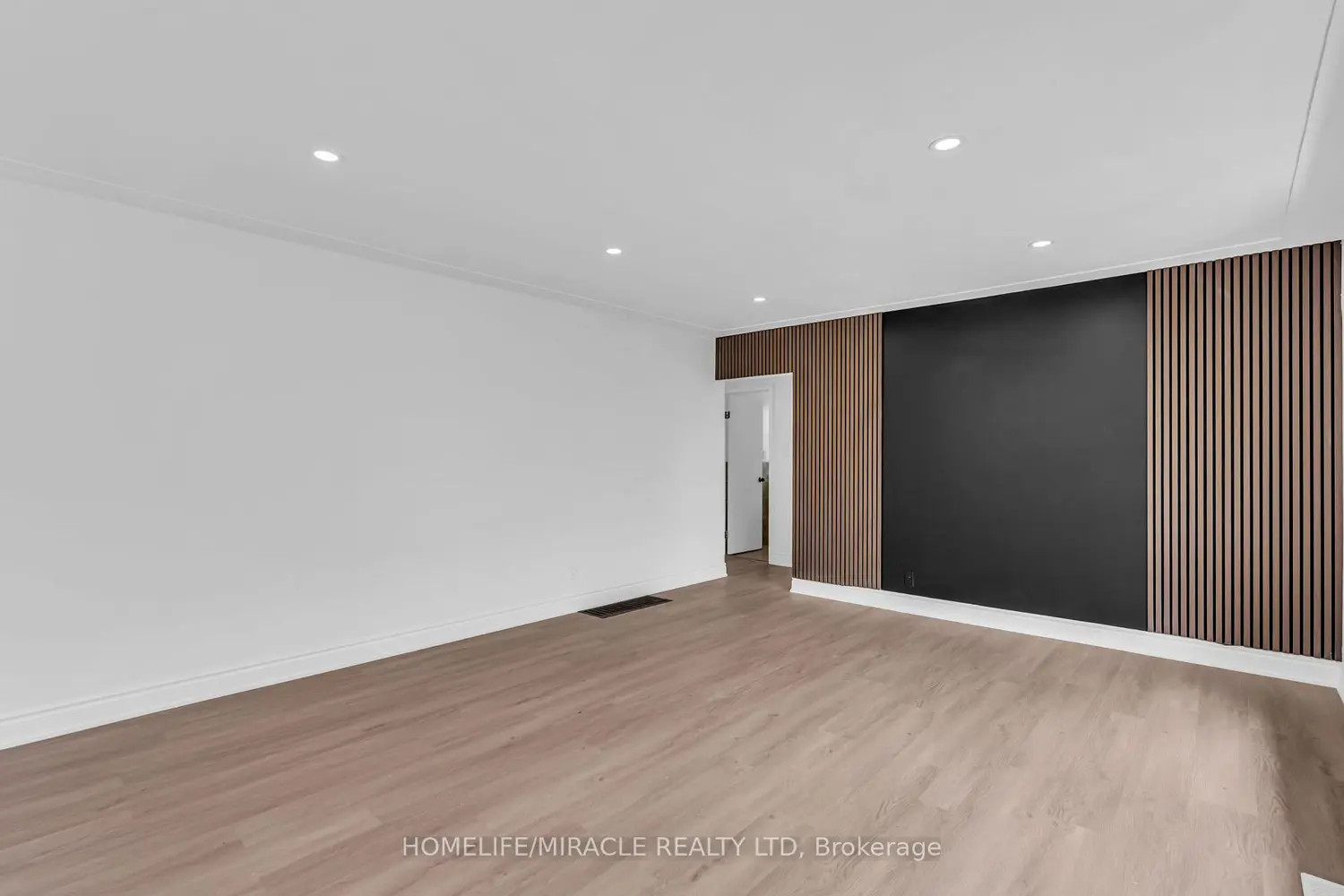 Additional image 4 of 205 Burlington Street