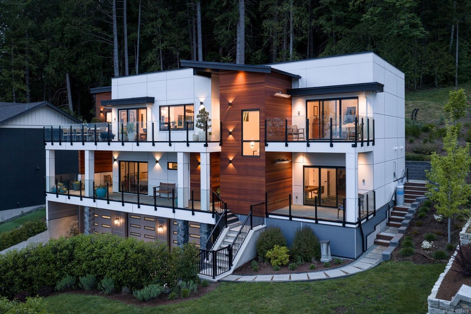 10900 Greenpark Road, North Saanich, BC, V8L 0C8