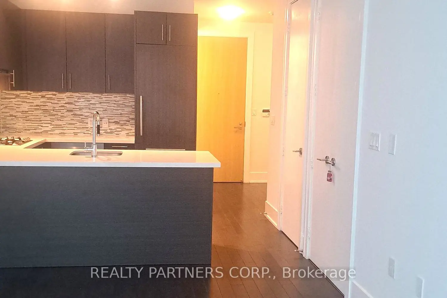 39 Queens Quay 426 photo 2