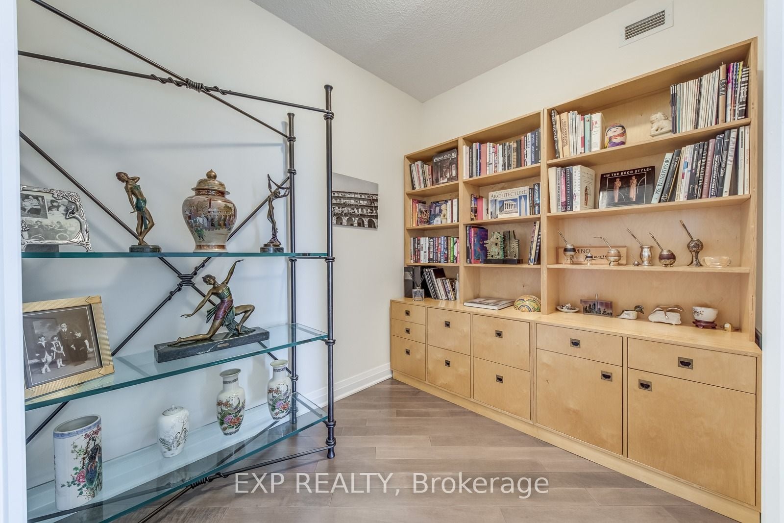 Additional image 5 of 905-1055 Southdown Road, Mississauga, ON, L5J 0A3