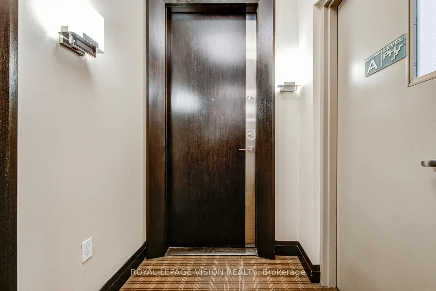 15 Viking Lane Ph5 photo 3