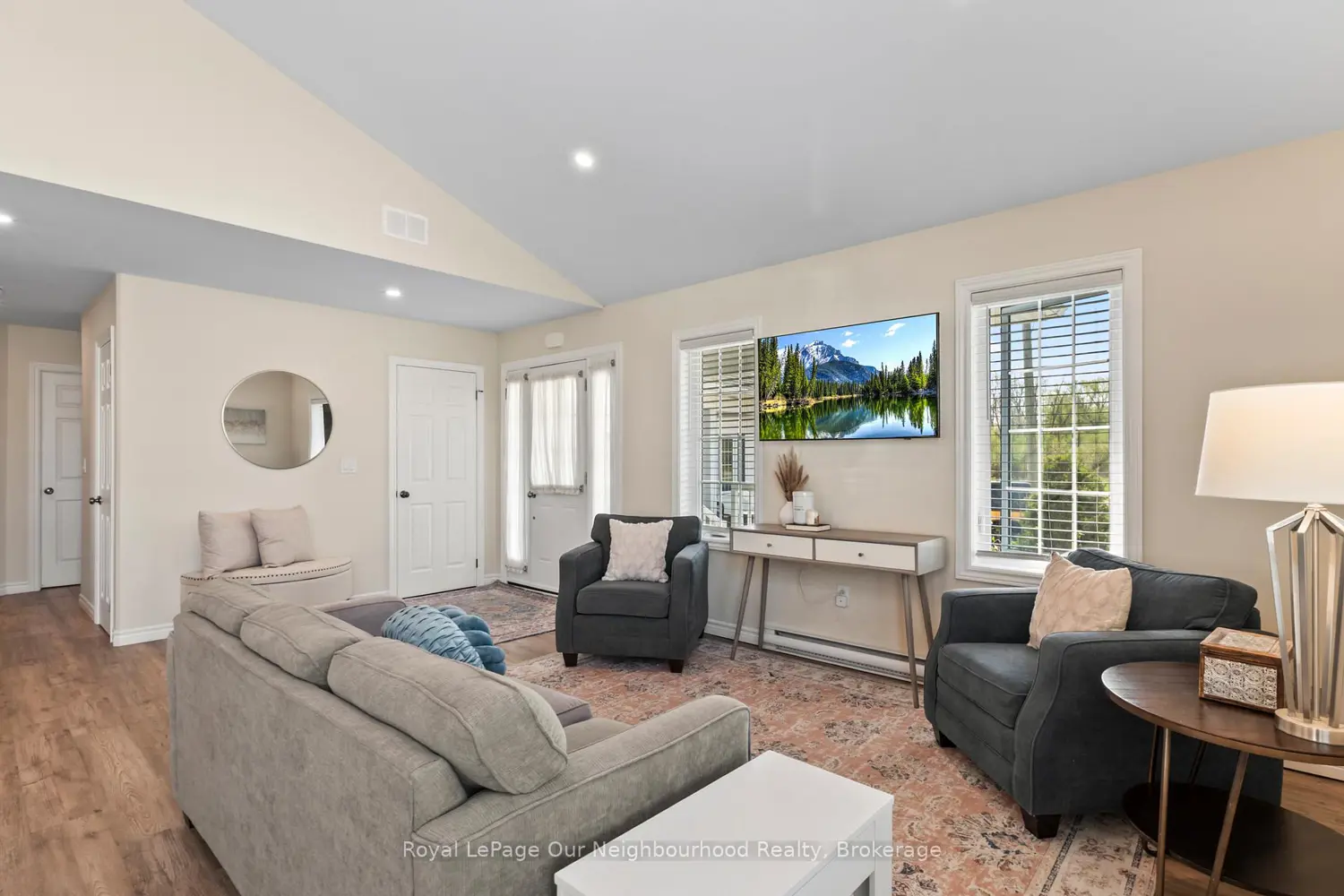 300 Croft Street 1602 photo 5