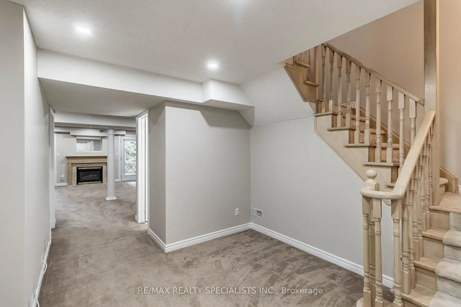 Additional image 14 of 2115 Pinevalley Crescent