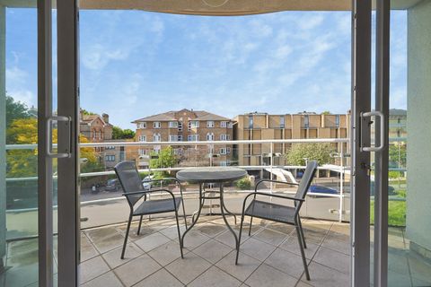 Carlton Drive, Putney SW15