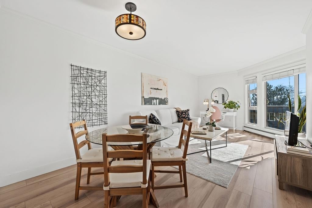 Additional image 3 of 235 4th Street W, North Vancouver, BC, V7M 1H8