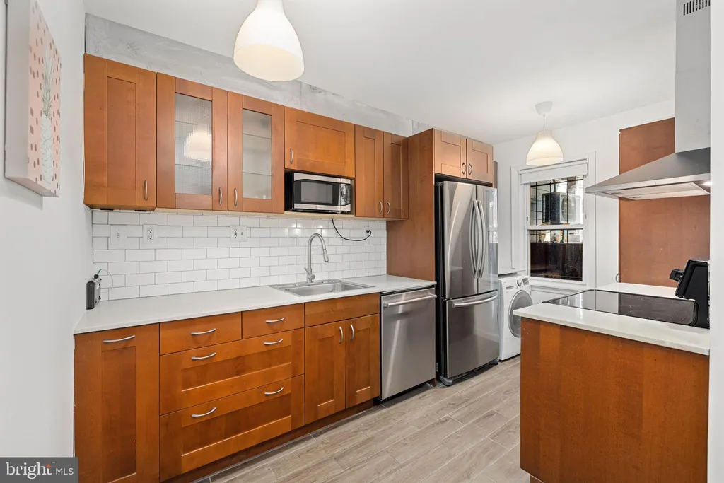 Additional image 17 of 619 10th Street NE, Washington, DC 20002