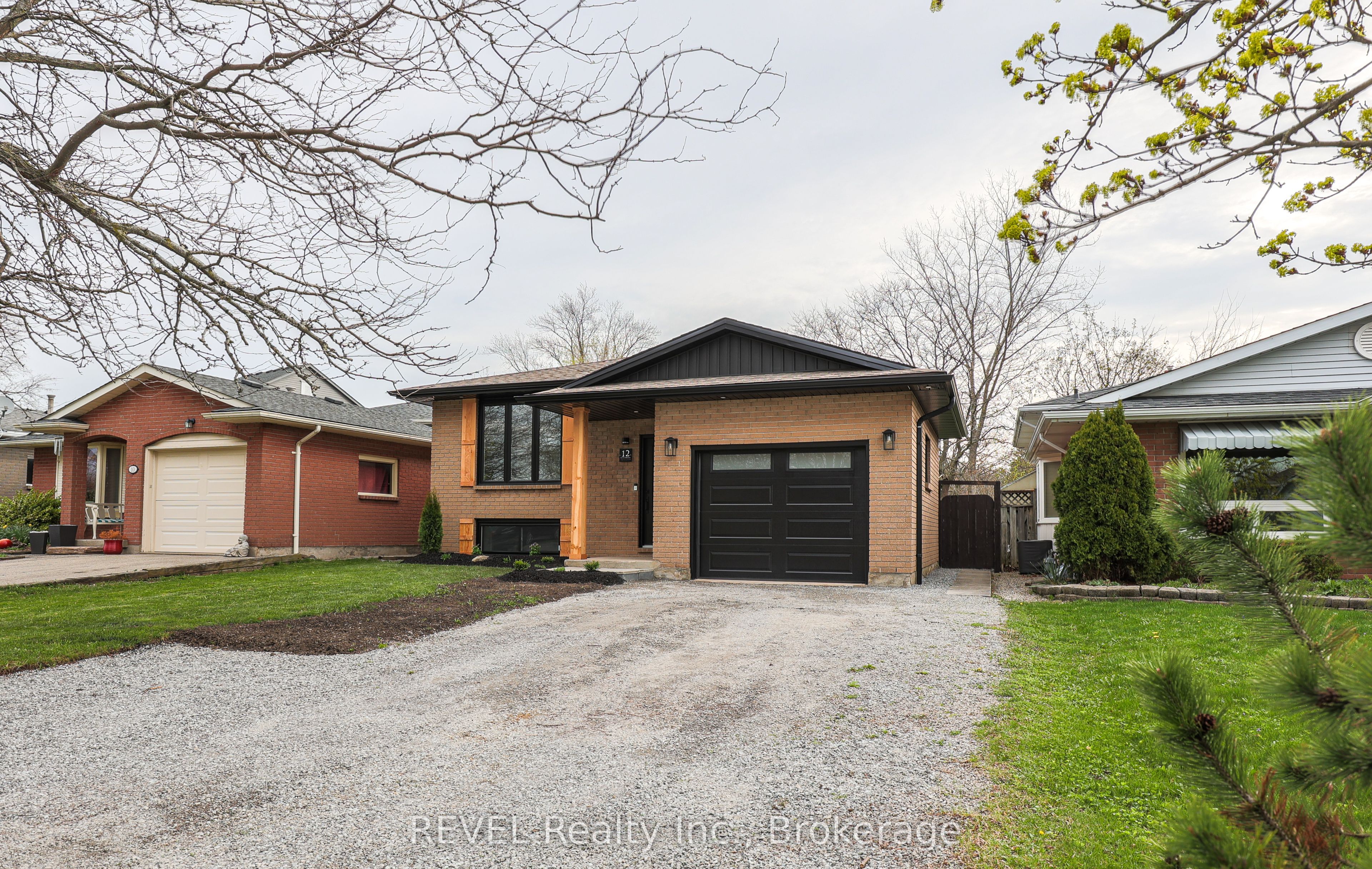 12 Andrea Drive, St. Catharines, ON, L2S 3N7