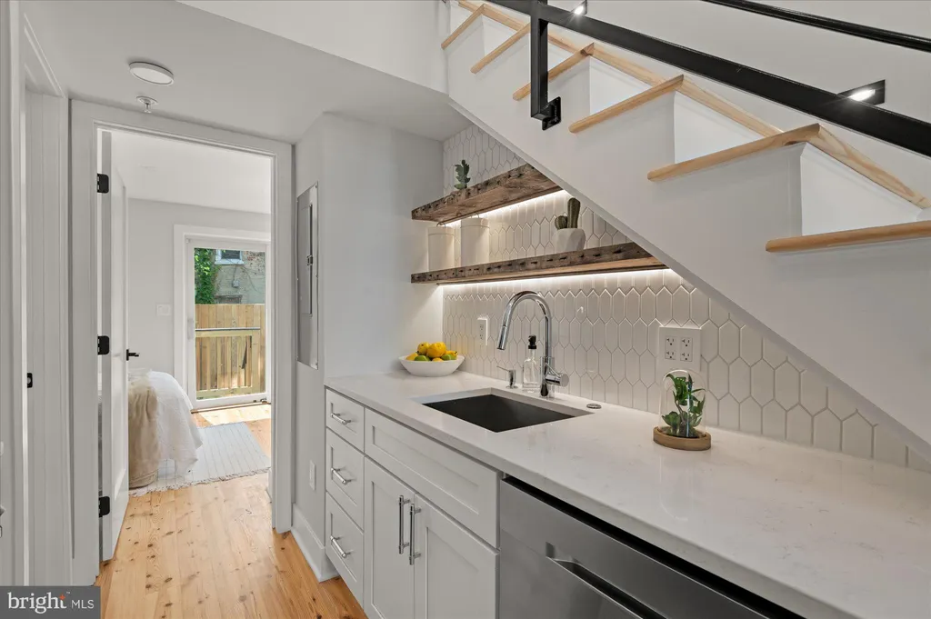 Additional image 11 of 1417 Maryland Avenue NE Unit 1, Washington, DC 20002