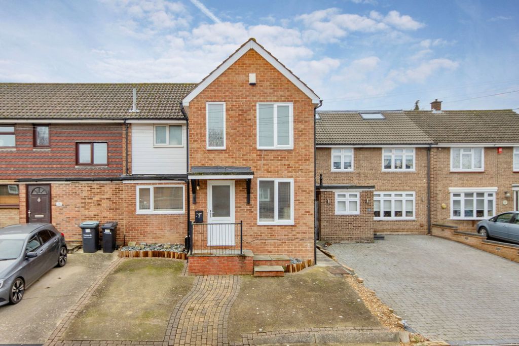 3 bed end terrace house for saleStrand Close, Meopham DA13