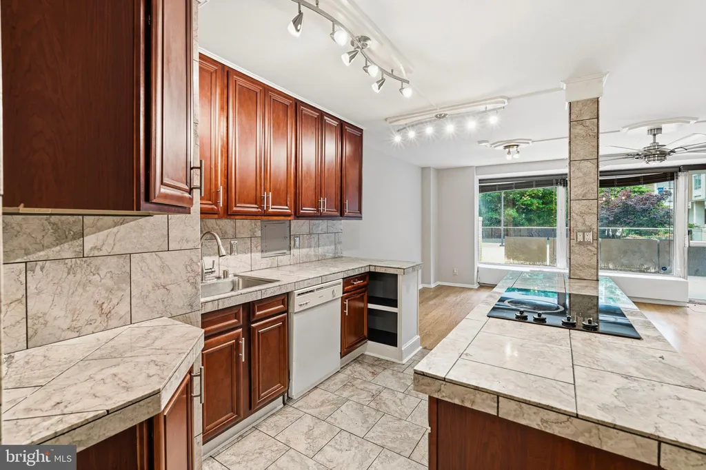 Additional image 13 of 410 O Street SW Unit 106, Washington, DC 20024