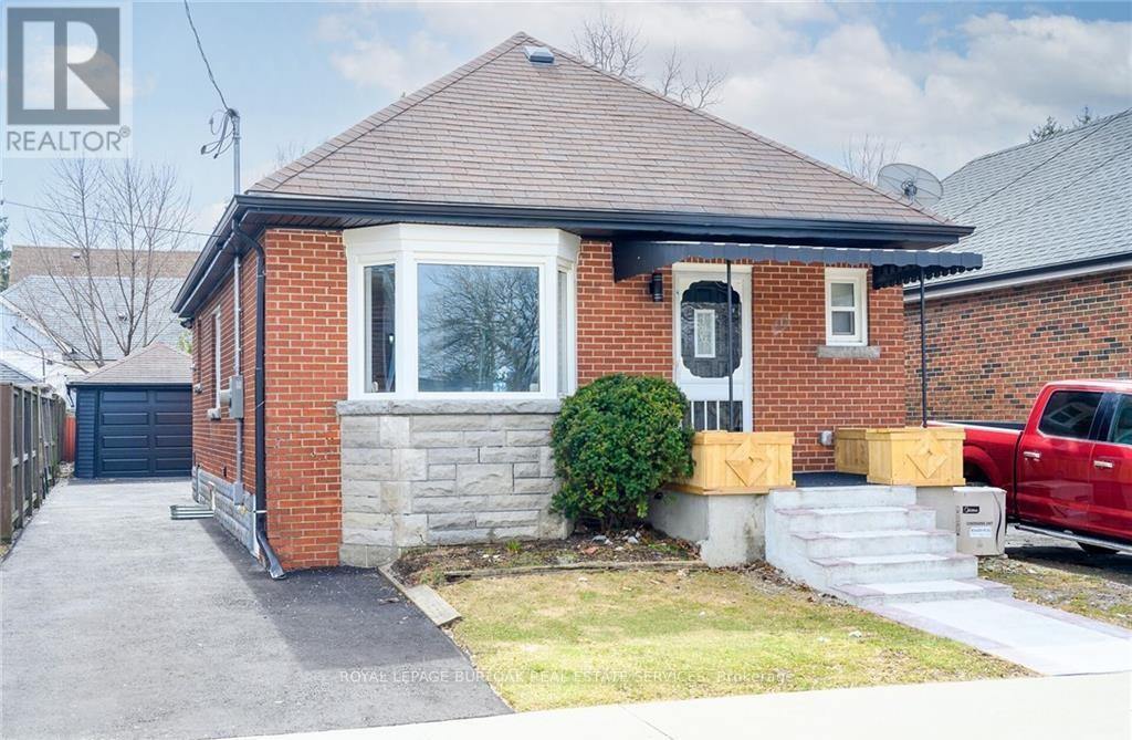 LOWER - 150 BRUCEDALE AVENUE E