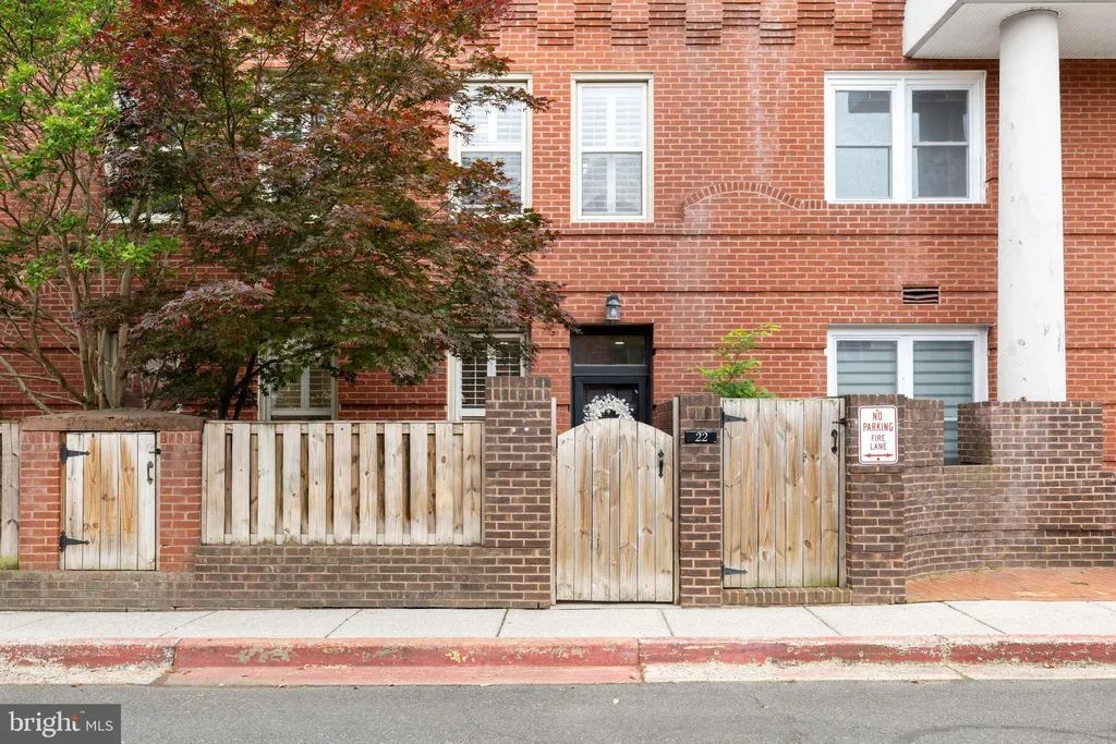 22 15th Street NE Unit 22, Washington, DC 20002 photo 2