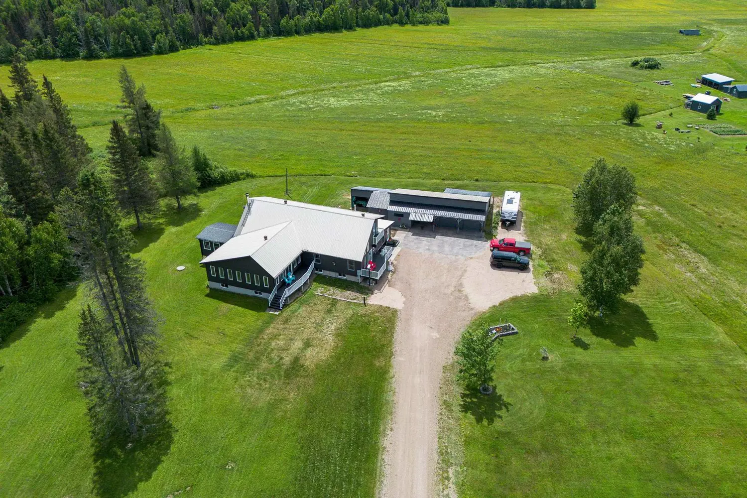 78 Papineau Road