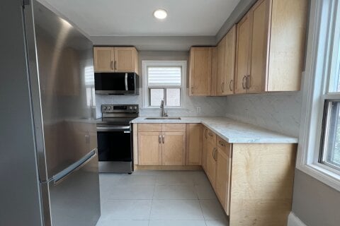 Additional image 8 of 4-108 Grandville Avenue, Toronto, ON, M6N 4V2