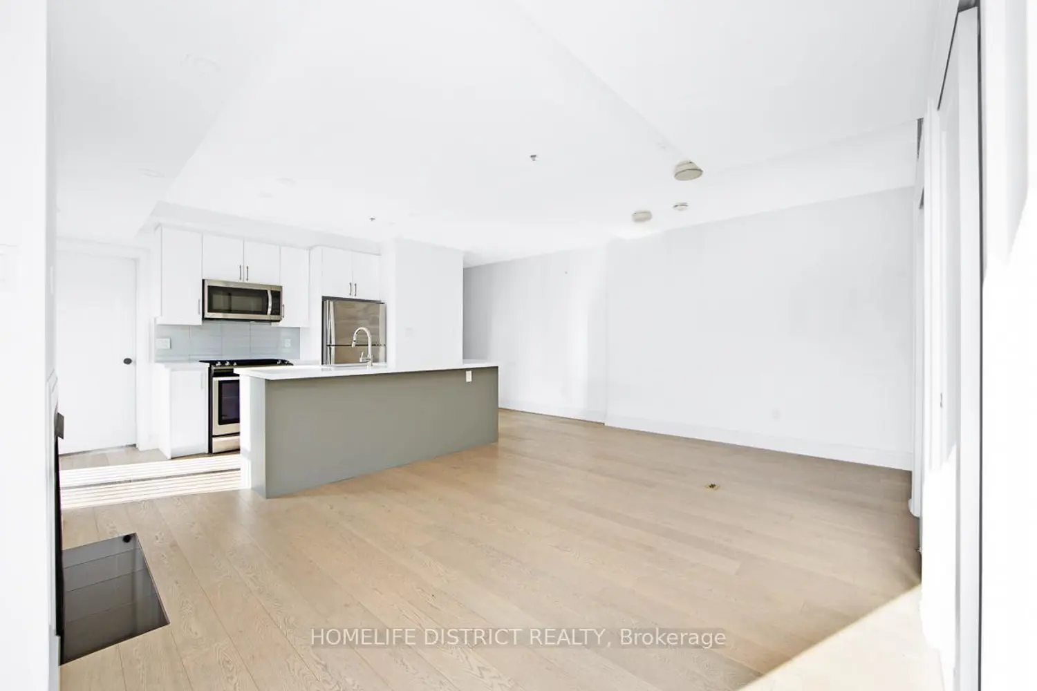 243 Niagara Street photo 5