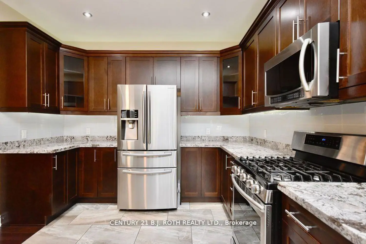 Additional image 5 of 1738 Wingrove Avenue