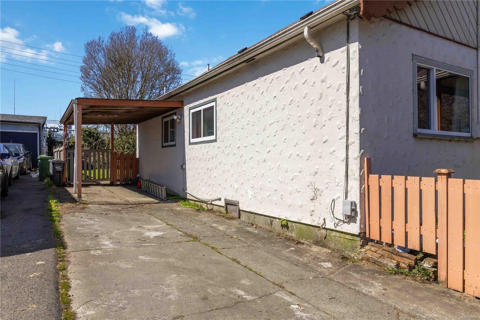 Additional image 6 of 938 Hereward Road, Victoria, BC, V9A 4C8