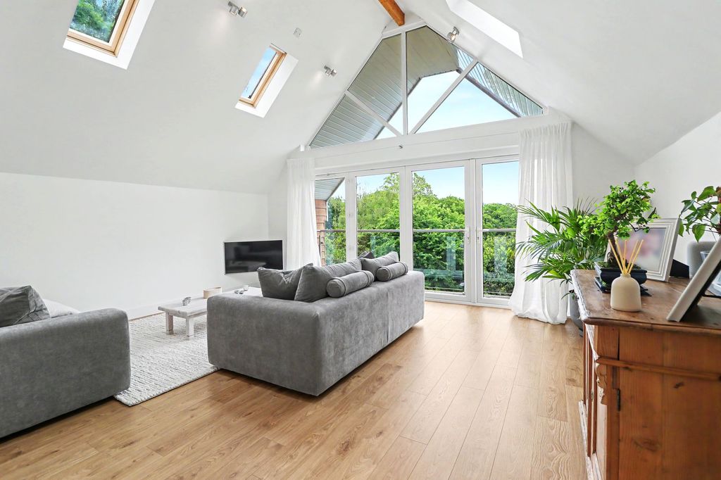 Additional image 2 of 4 bed detached house for saleBursledon Road, Hedge End SO30