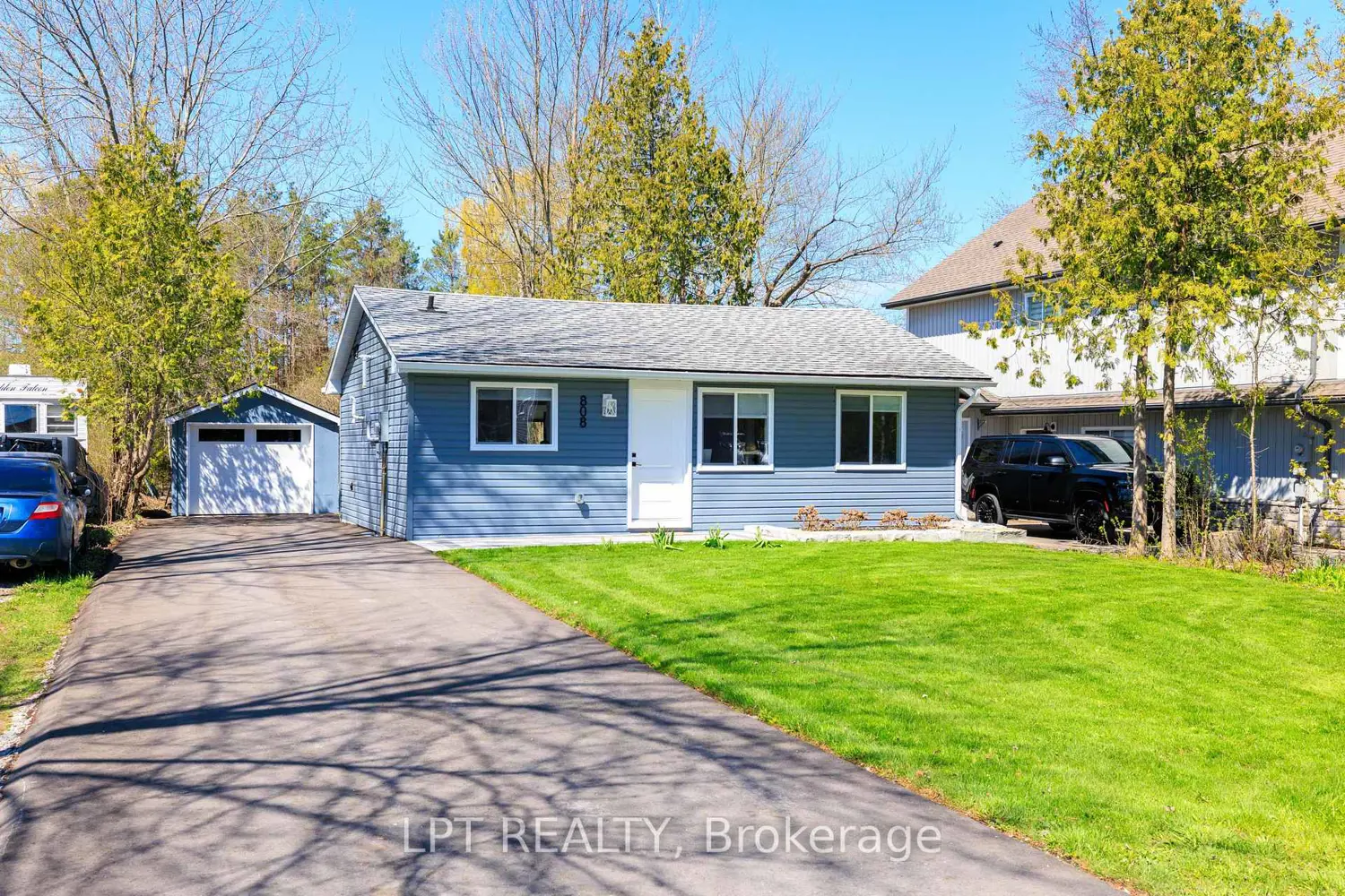 808 Montsell Avenue photo 4