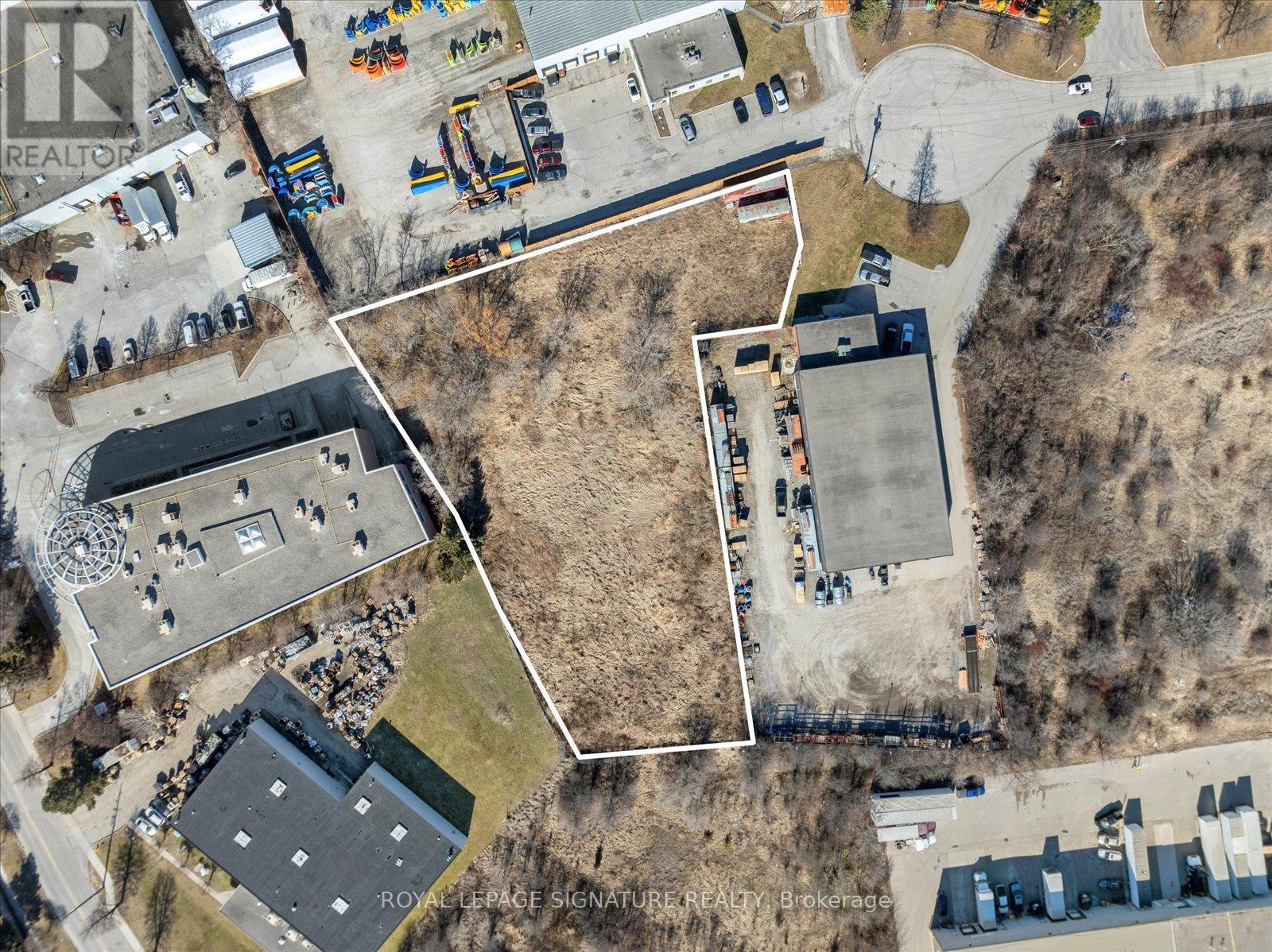 10 CHISHOLM COURT