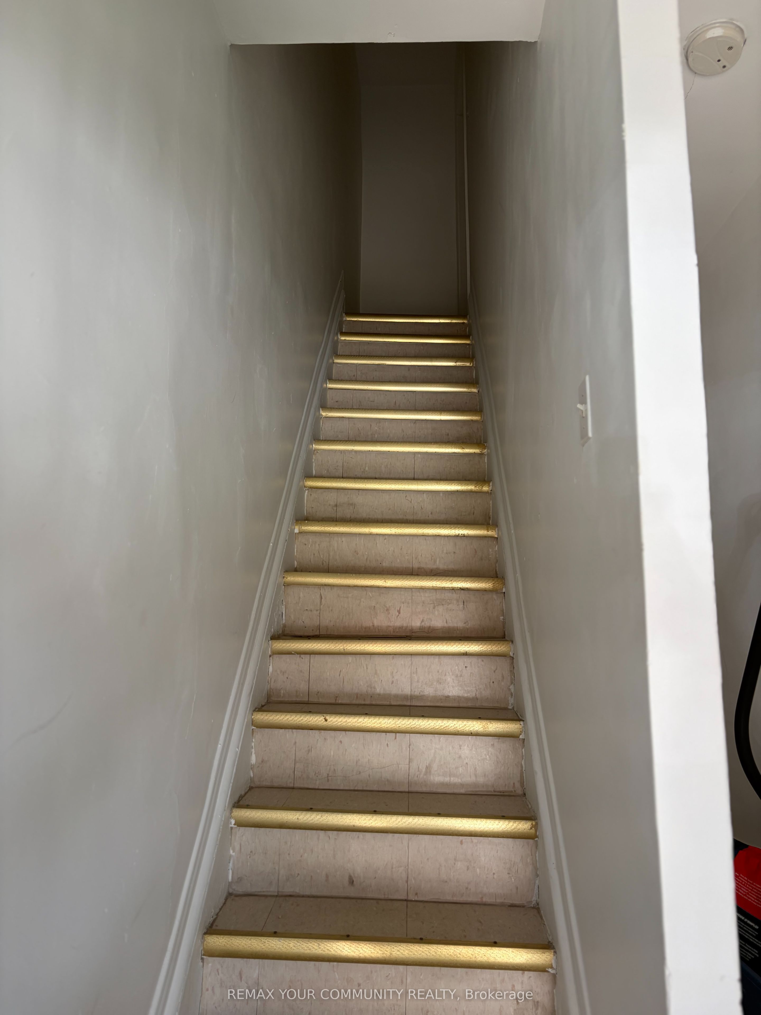 Additional image 2 of 214 Earlscourt Avenue, Toronto, ON, M6E 4B1