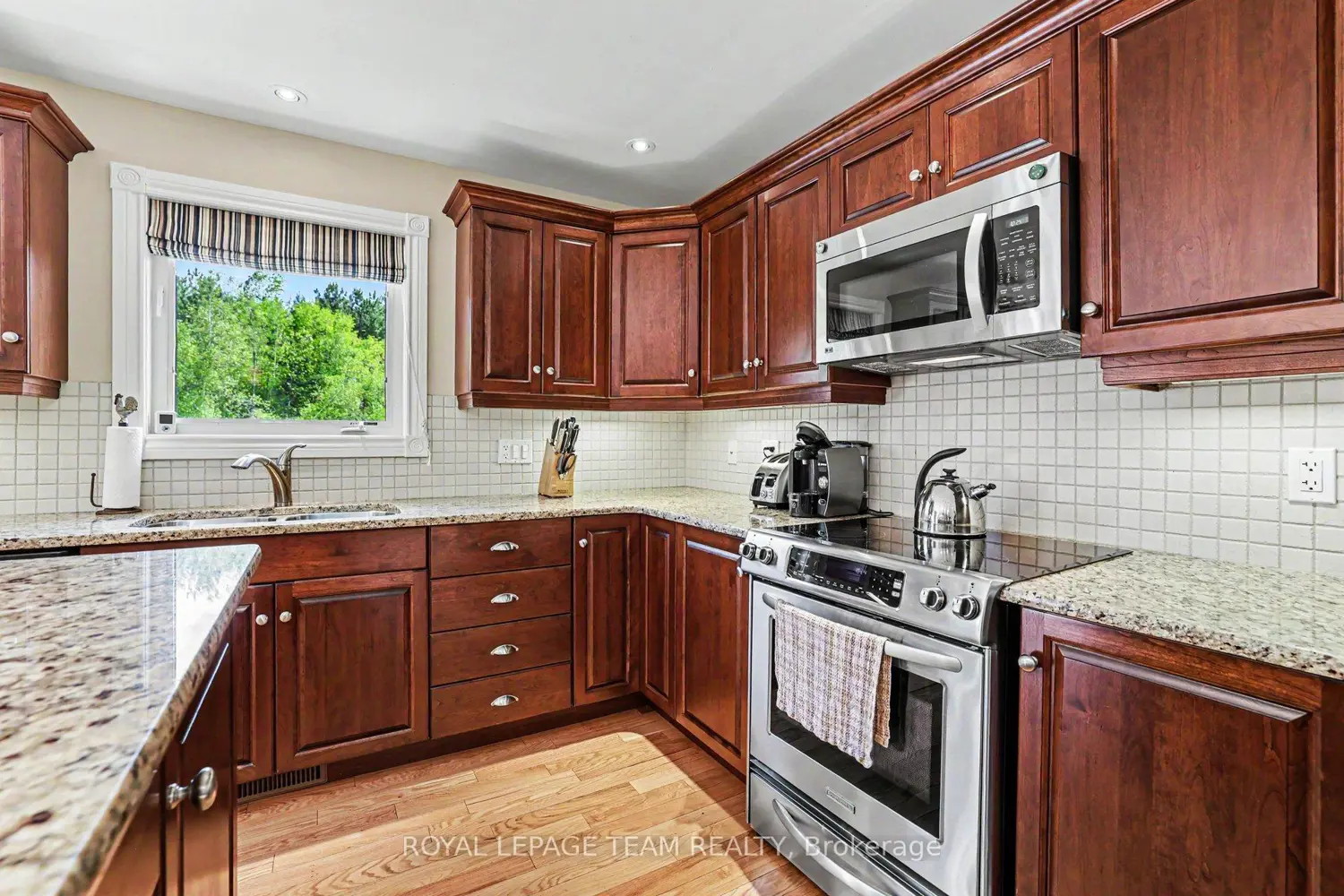 Additional image 8 of 28 Kimberly Avenue