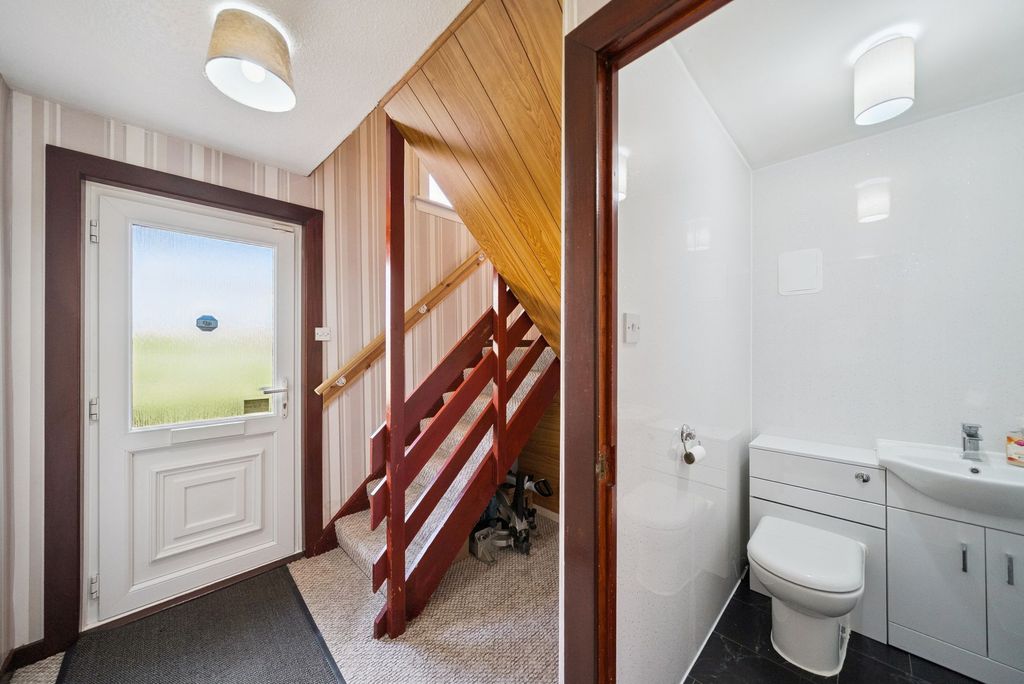 Additional image 6 of 3 bed semi-detached house for sale35 Craigrownie Gardens, Kilcreggan G84