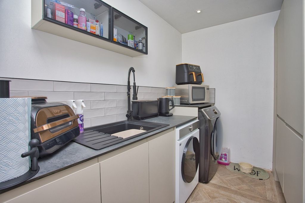 Additional image 10 of 4 bed detached house for saleMonkton Road, Minster, Ramsgate, Kent CT12