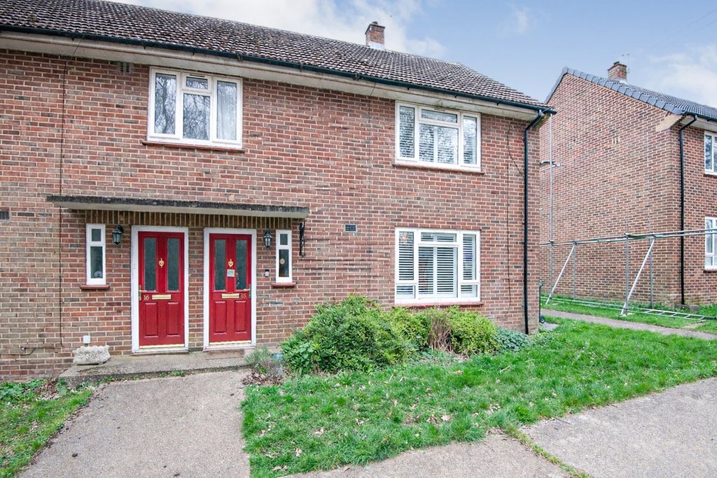 2 bed semi-detached house for saleBeaufighter Road, West Malling ME19