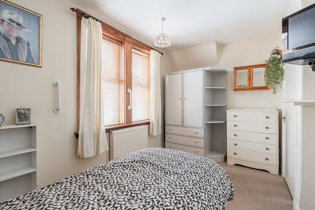 Additional image 8 of 3 bed flat for salePolton Street, Bonnyrigg EH19