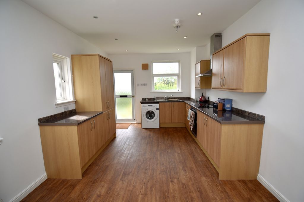Additional image 3 of 4 bed bungalow for saleDrumry Road, Clydebank G81