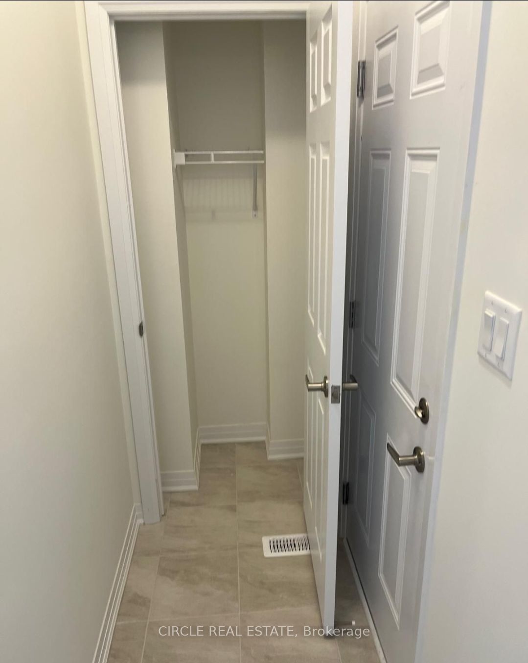 Additional image 2 of 158 Port Crescent, Welland, ON, L3B 5K5