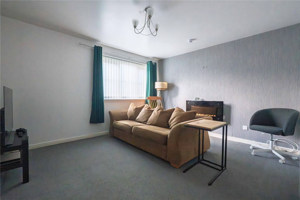 Additional image 3 of 2 bed flat for saleQueens Crescent, Livingston, West Lothian EH54