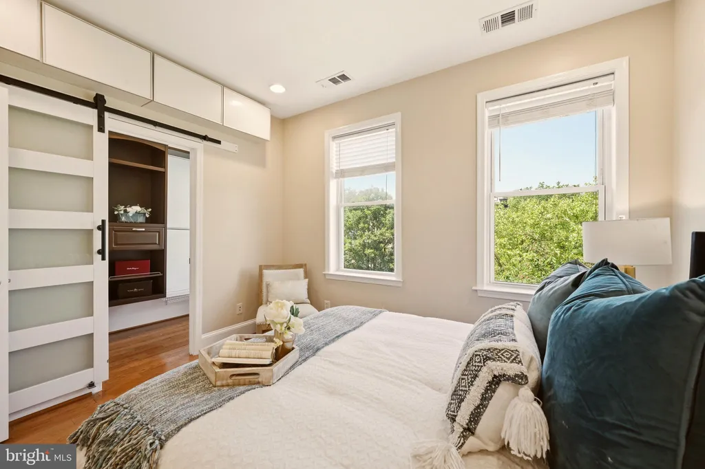 Additional image 18 of 1425 C Street NE, Washington, DC 20002