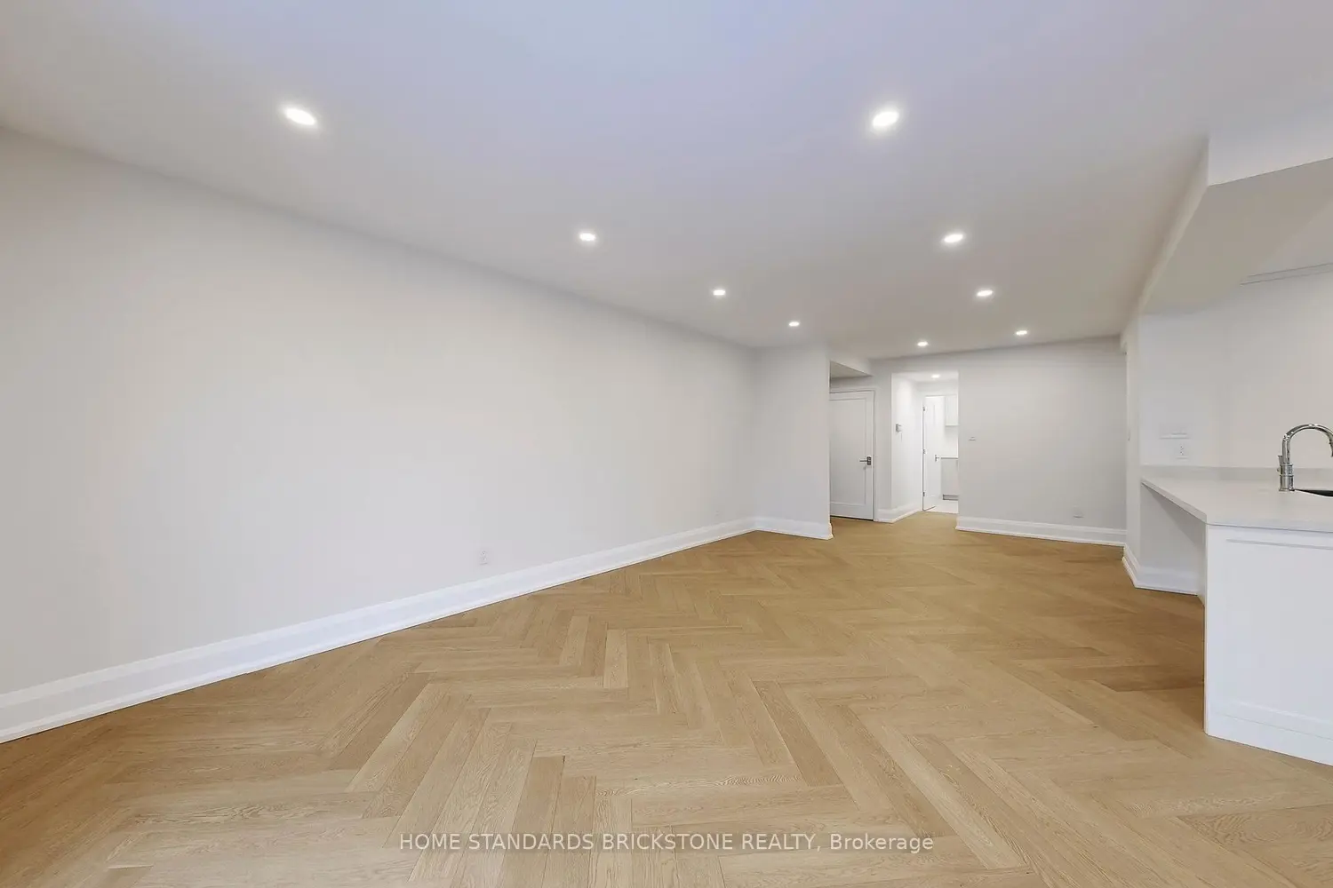40 Rosehill Avenue 1001 photo 5