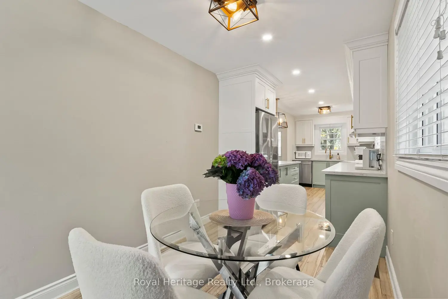 Additional image 6 of 32 Hewitt Crescent