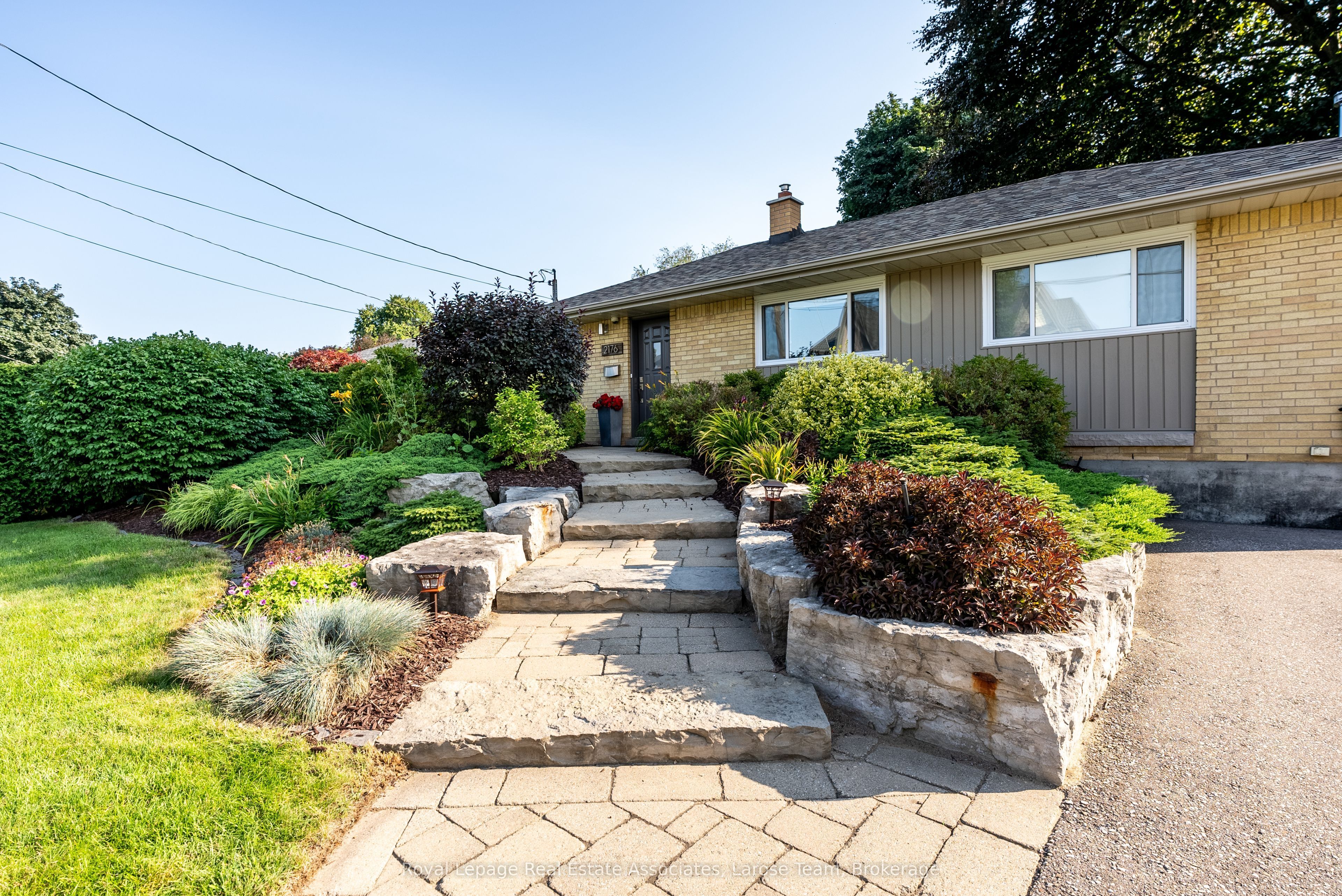 2176 Florian Road, Mississauga, ON, L5A 2M4