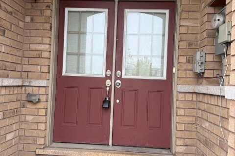 Additional image 8 of 98 Davenfield Circle E, Brampton, ON, L6P 4M1