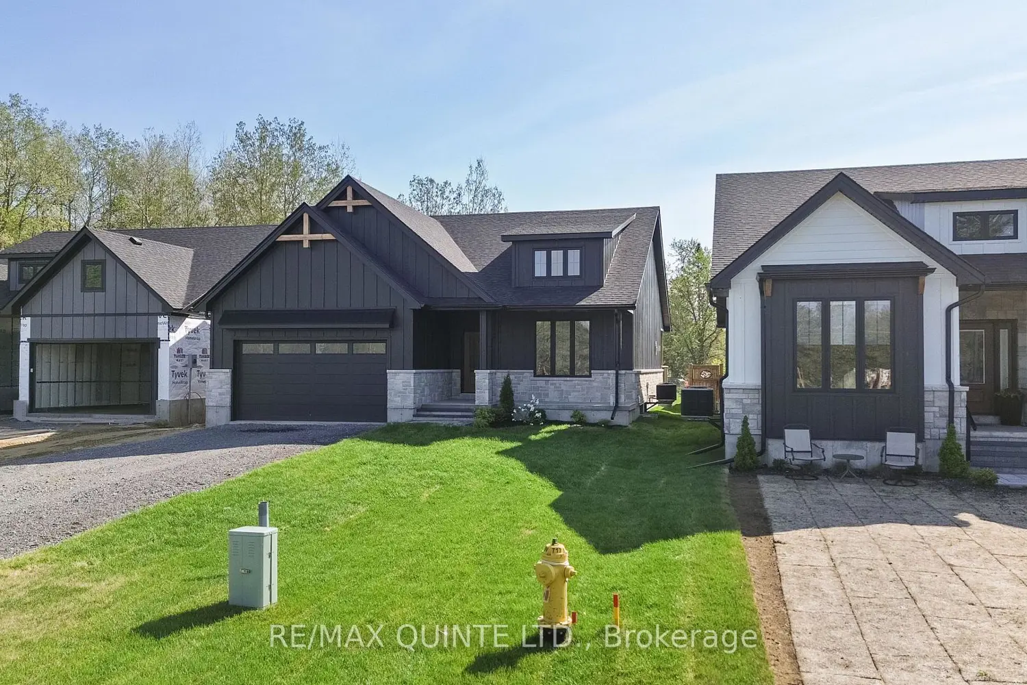 8 Deerview Drive