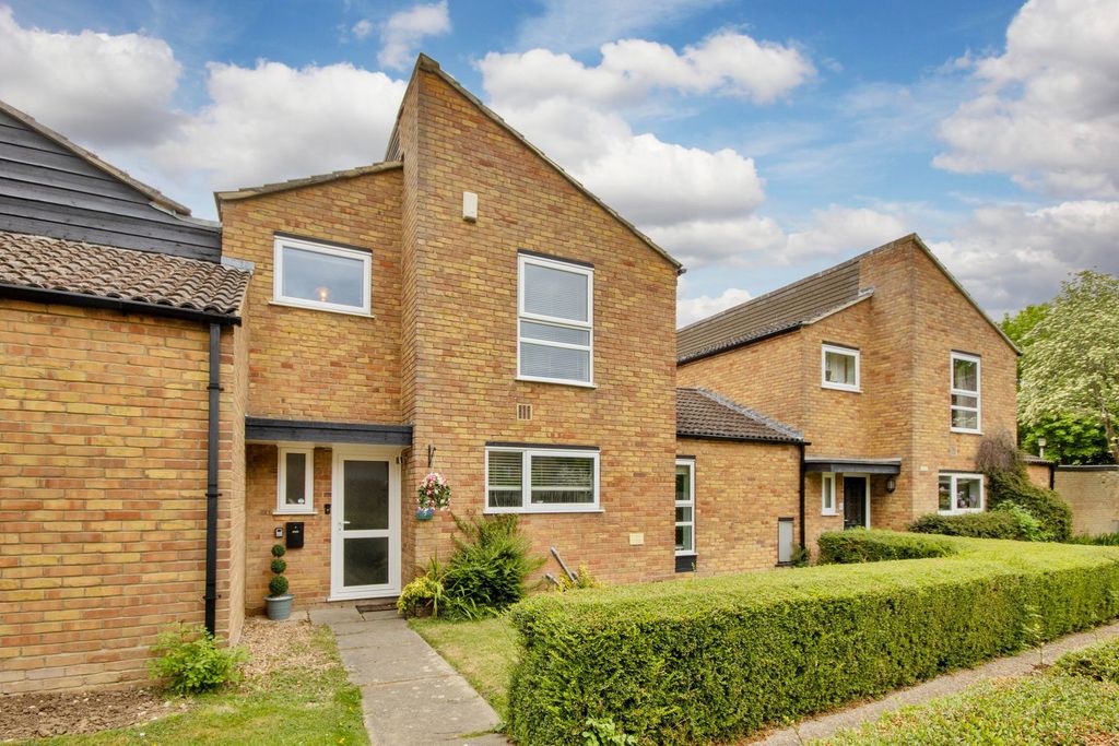 4 bed link detached house for saleManor Forstal, New Ash Green, Longfield DA3