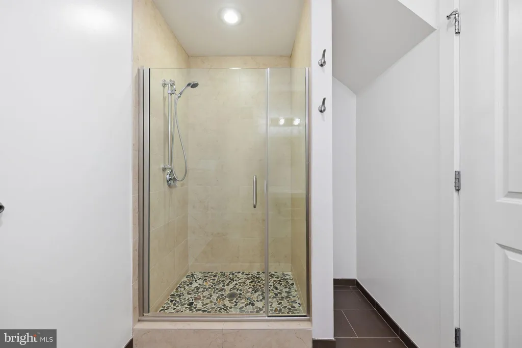 Additional image 11 of 401 15th Street SE Unit 401, Washington, DC 20003