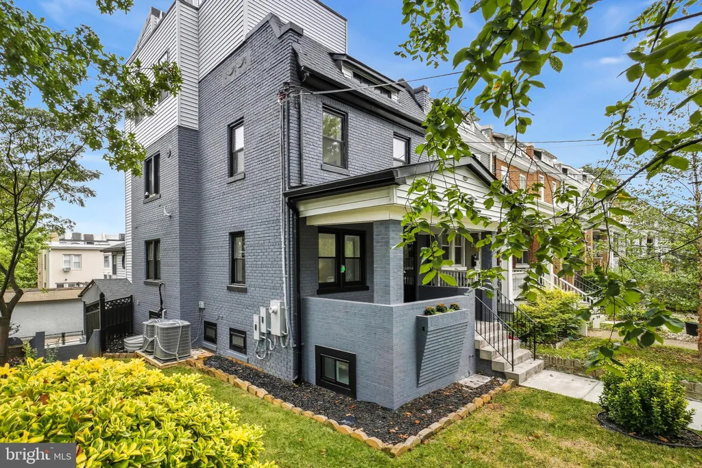 461 Delafield Place NW, Washington, DC 20011
