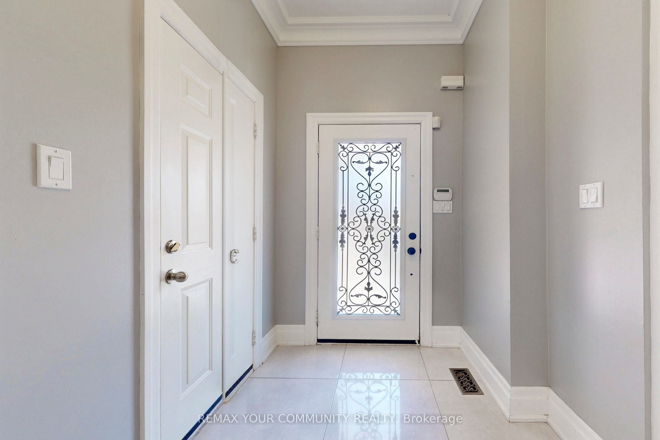 Additional image 3 of 54 English Oak Drive, Richmond Hill, ON, L4E 3W2