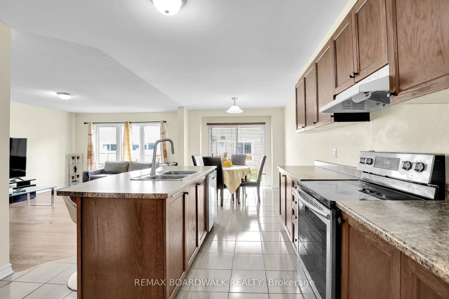 340 Sweetclover Way photo 2
