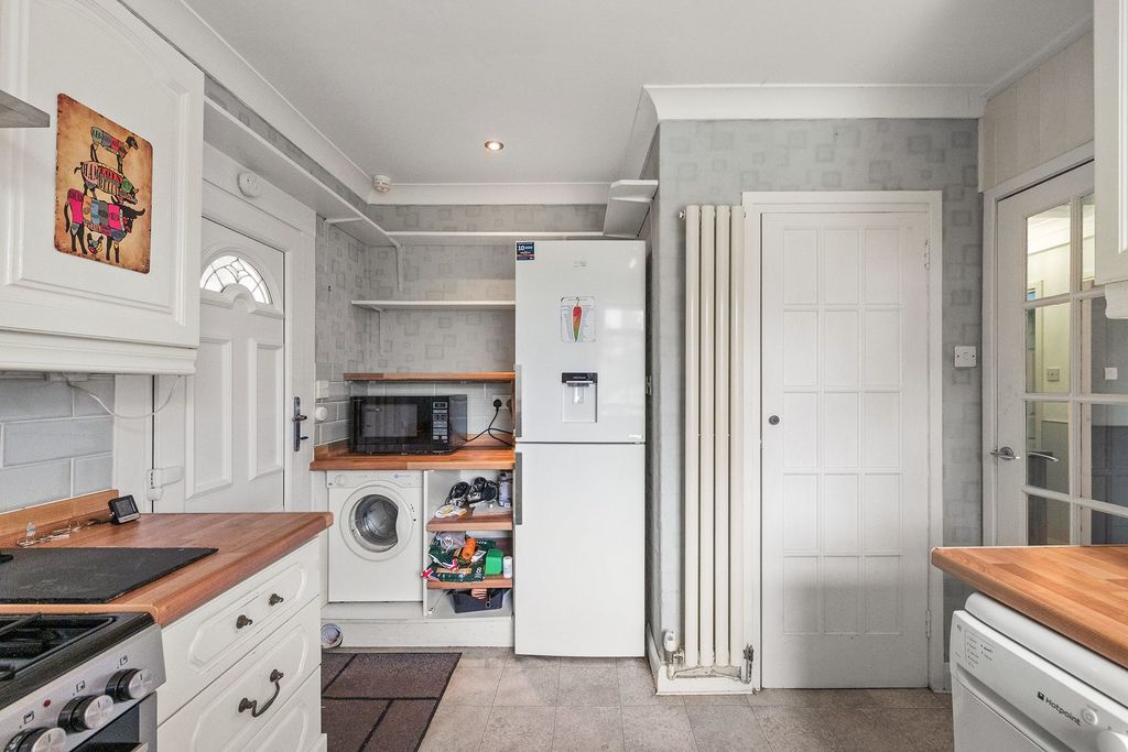 Additional image 5 of 2 bed flat for saleNiddry Road, Winchburgh EH52