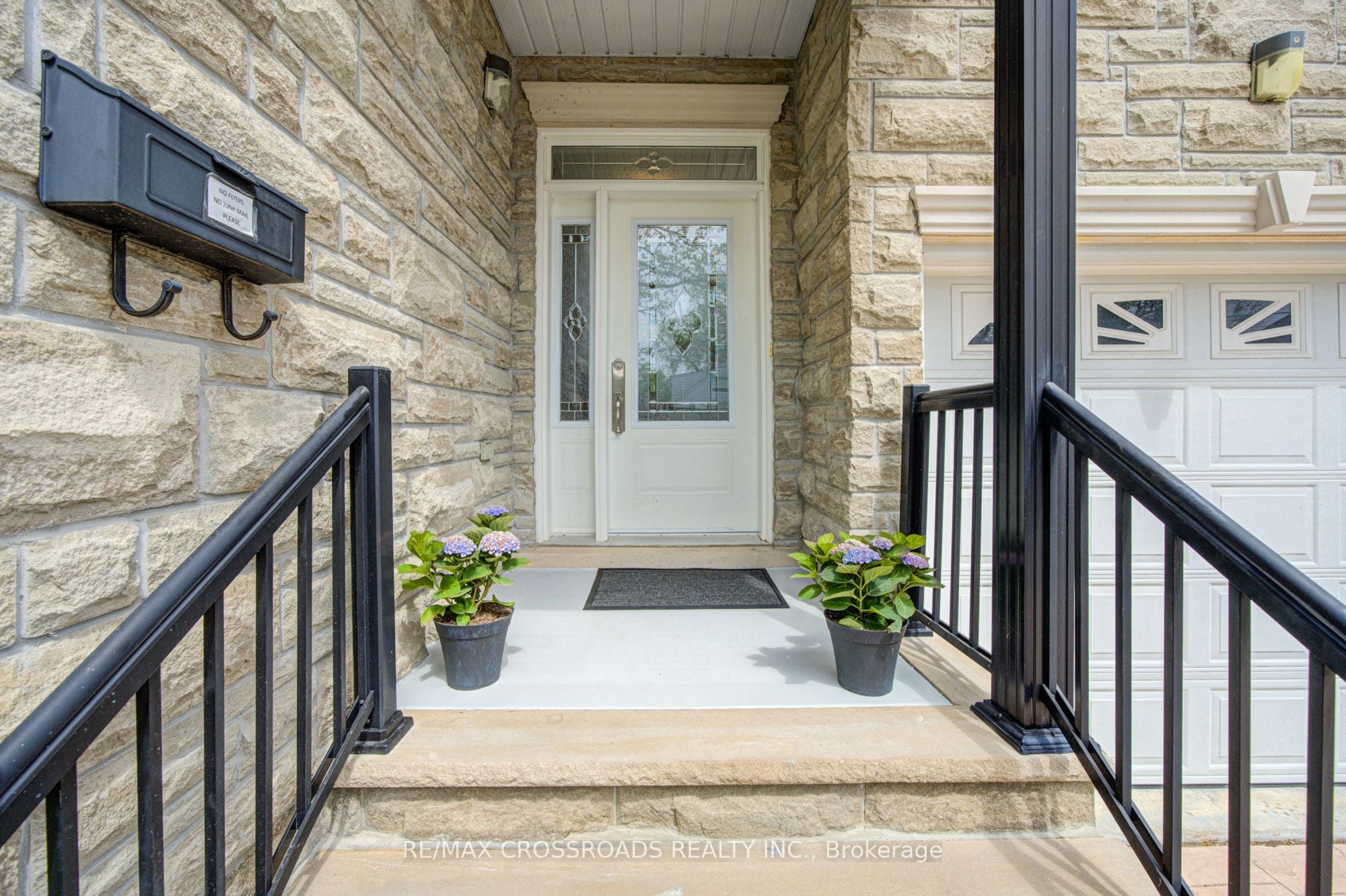 Additional image 2 of 24 Lynn Road, Toronto, ON, M1N 2A4