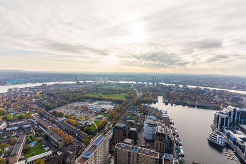 Crossharbour Plaza, Canary Wharf E14