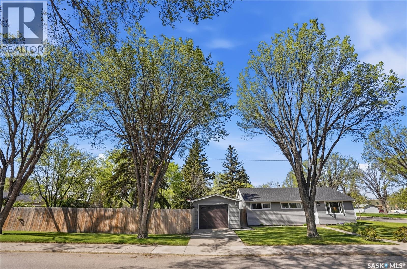 Additional image 2 of 901 R Avenue N, Saskatoon, SK, S7L2Z4